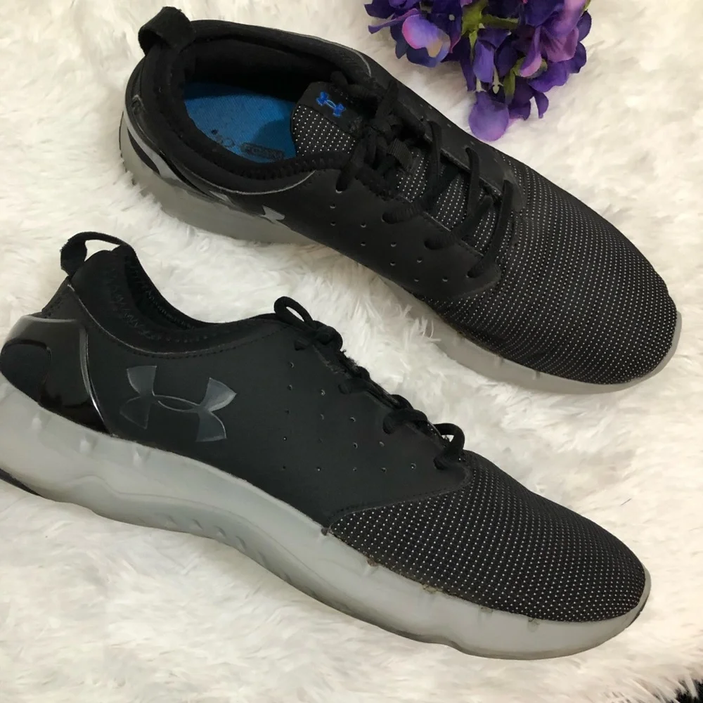 UNDER ARMOUR athletic shoes - Picture 3 of 6